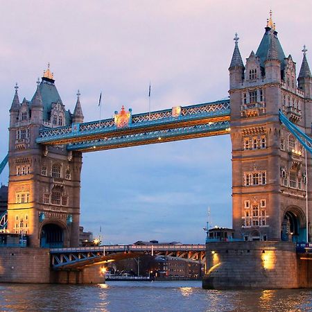 Accommodation Plus Londres Exterior foto